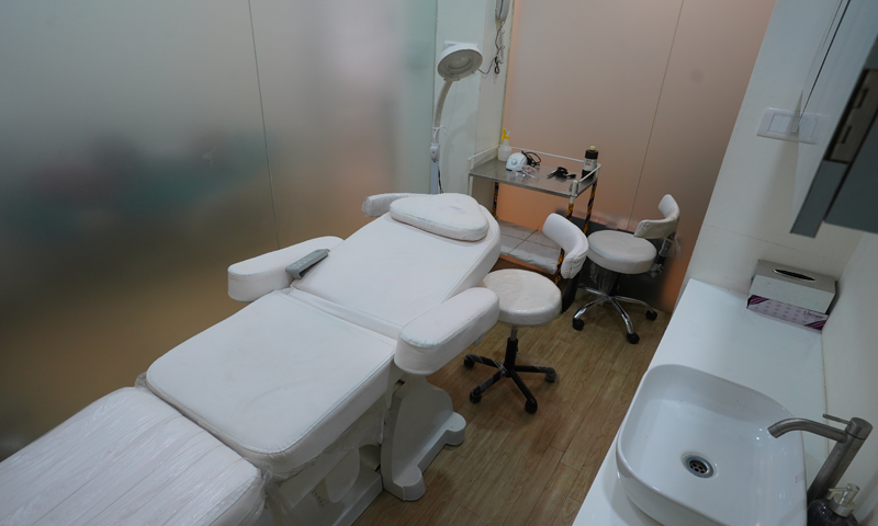Derma Tech Clinics Treatment Room